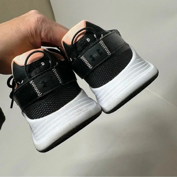 Under Armour Charged Breathe Sneakers Size 8 - Picture 5 of 10